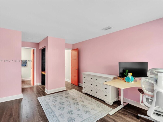 Building Photo - 2083 Augusta