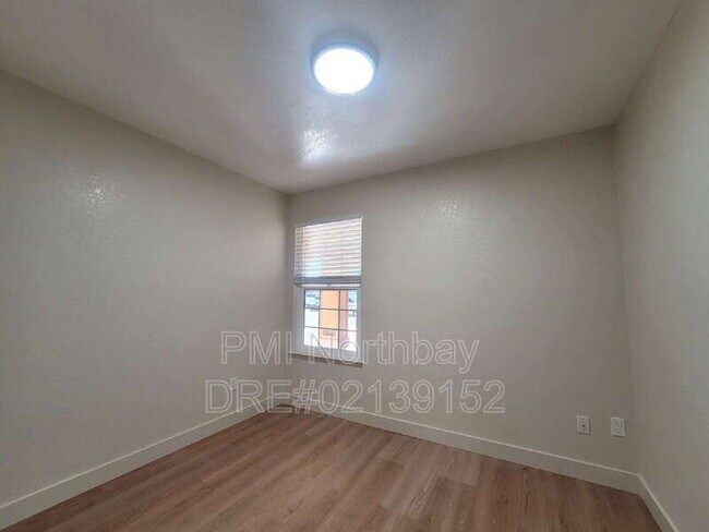 Building Photo - 2080 Diamond Way