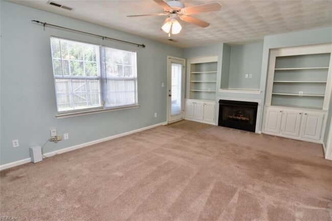 Building Photo - 145 Horse Run Dr