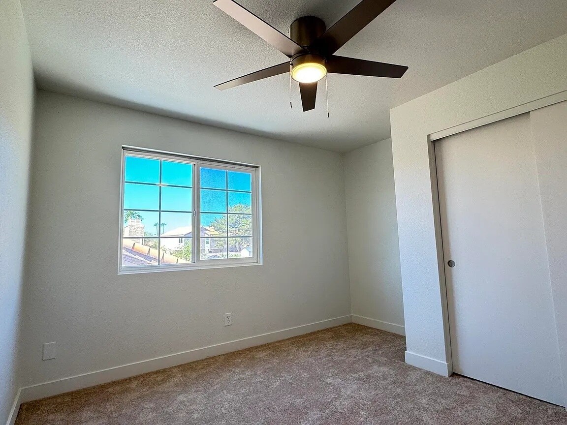 Building Photo - 4338 E Brookwood Ct