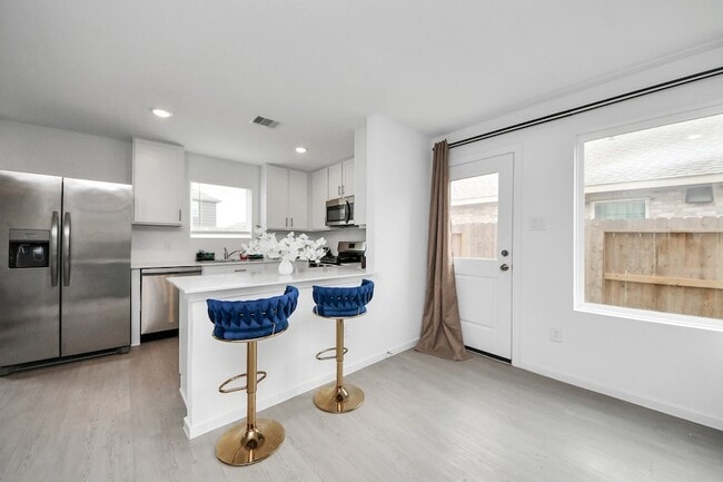 Building Photo - 28910 Texas Sparrow Ln