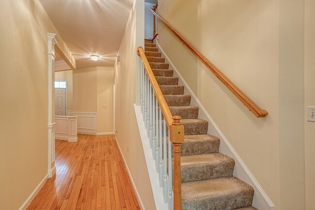 Building Photo - 89 Buttercup Ln