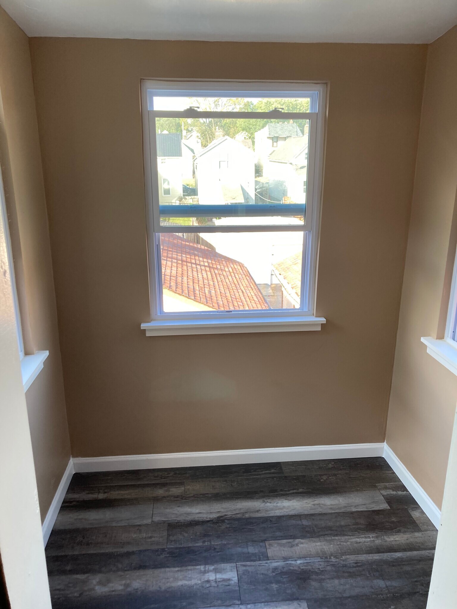 Building Photo - 4241 Ellenwood Ave