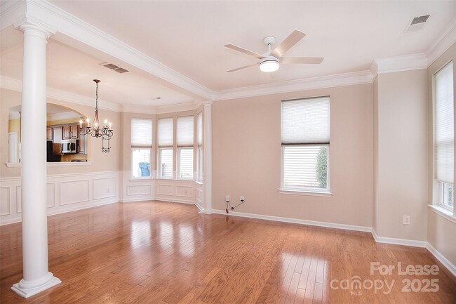 Building Photo - 9420 Rosewood Meadow Ln