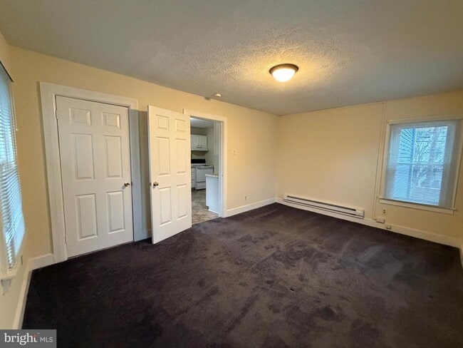 Building Photo - 406 S Cameron St