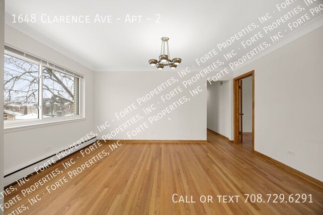 Building Photo - Massive 4-Bed, 2-Bath Apartment in Berwyn ...