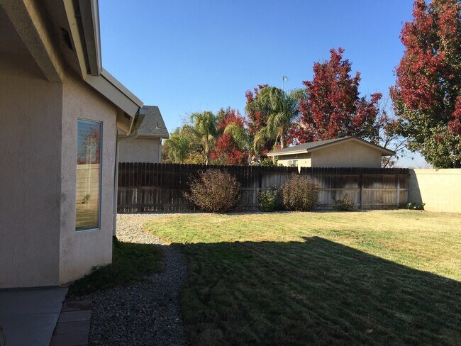 Building Photo - Buchanan Area Home with large yard Availab...