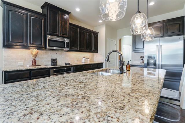 Building Photo - 230 Sandy Way