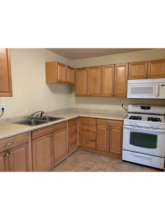 Building Photo - 20600 Front St