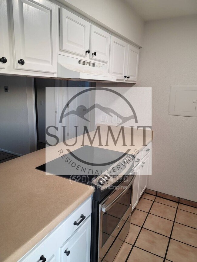 Primary Photo - 926 N Belvedere Ave