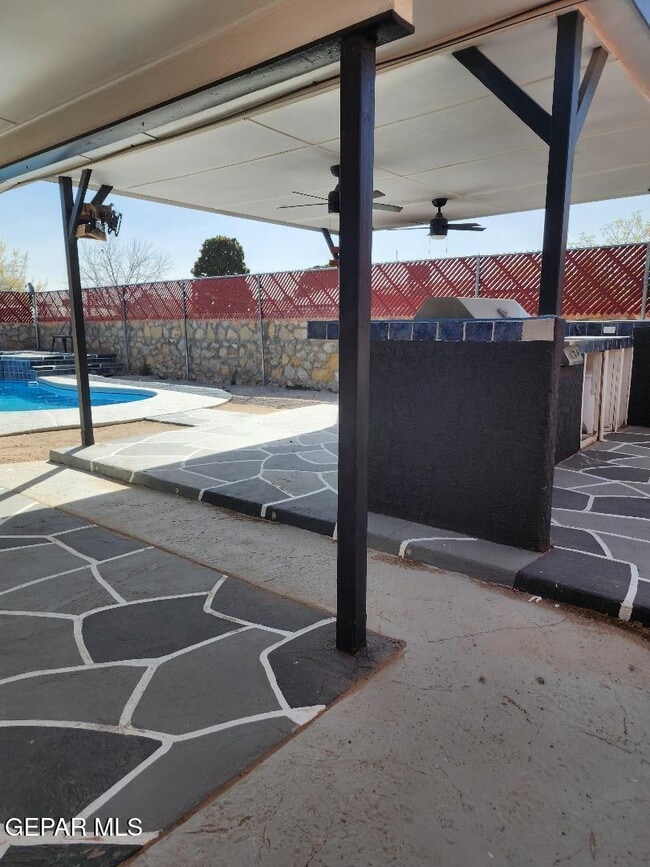 Building Photo - 3317 Wayside St