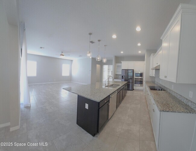 Building Photo - 1813 Hawksbill Ln