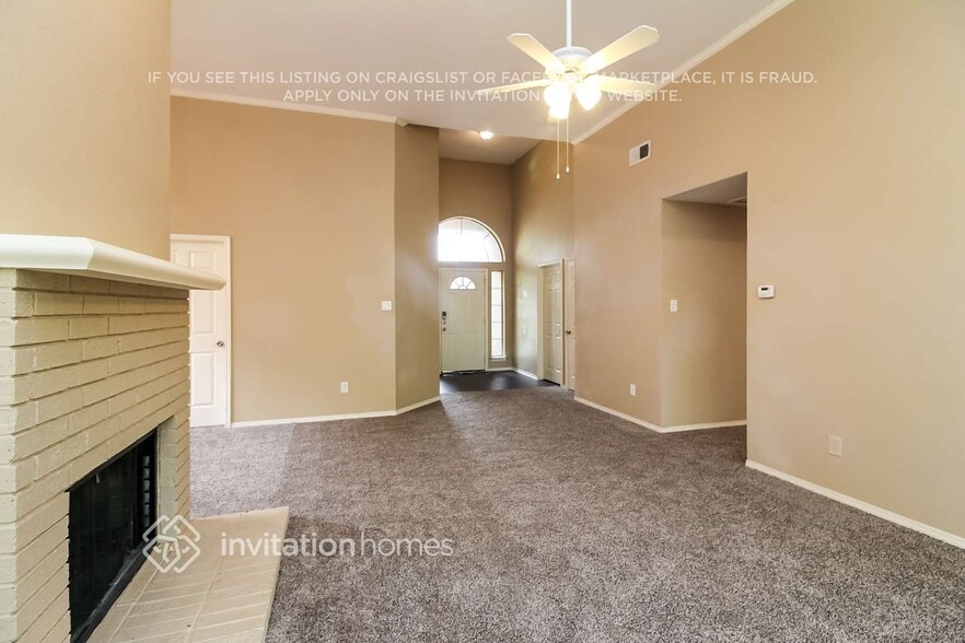 Building Photo - 12418 Summer Hill Dr