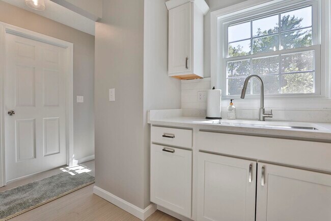 Building Photo - 6 Veterans Rd