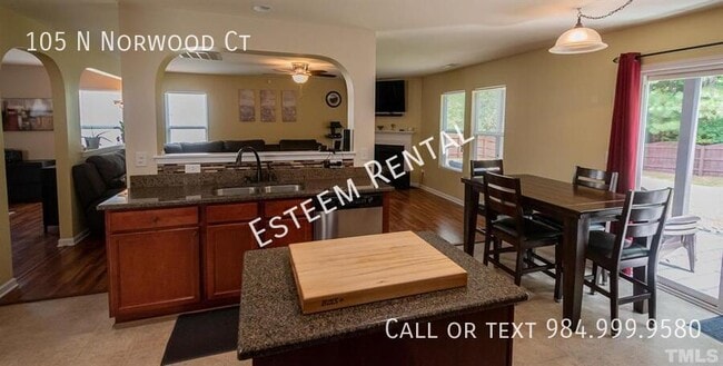 Building Photo - 105 Norwood Ct S