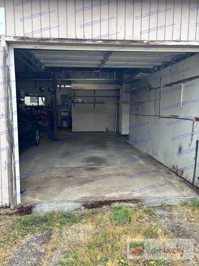 Building Photo - Singh Tacoma 4-Plex