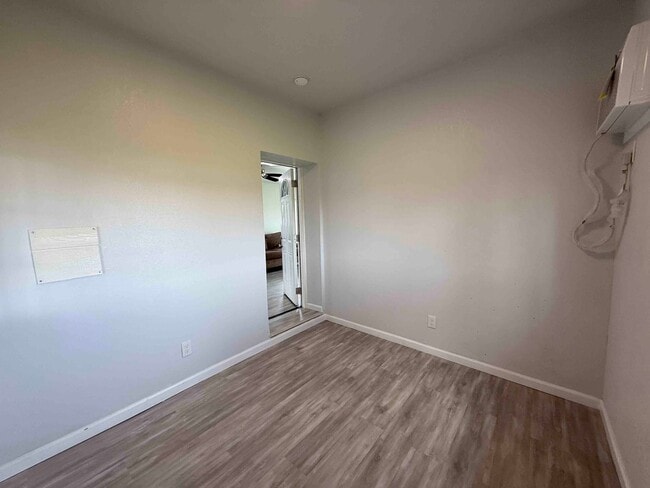 Building Photo - 2/3 Bedroom in Orangevale