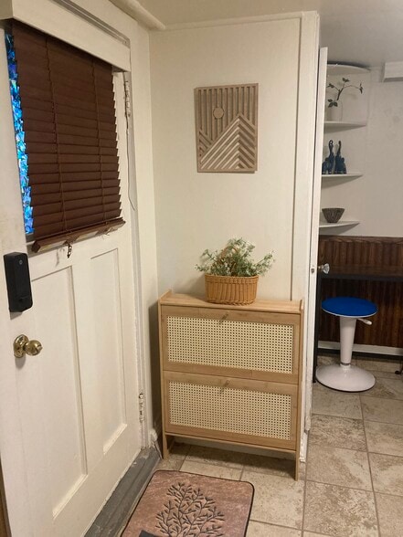 Building Photo - 3421 Belmont Ave