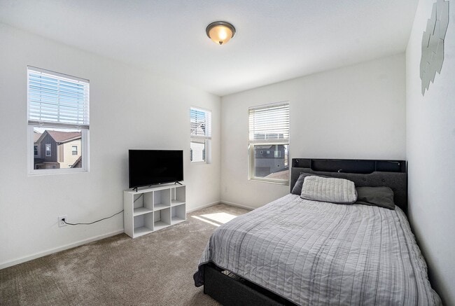 Building Photo - Modern Paired Home in the highly sought after Baseline neighborhood of Broomfield, CO! This beaut...