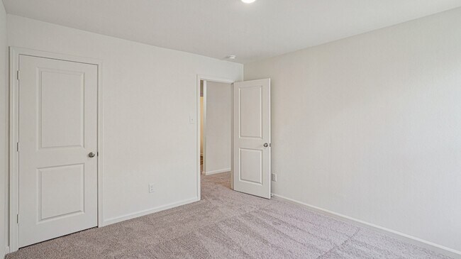 Building Photo - 6088 Mojave Dr