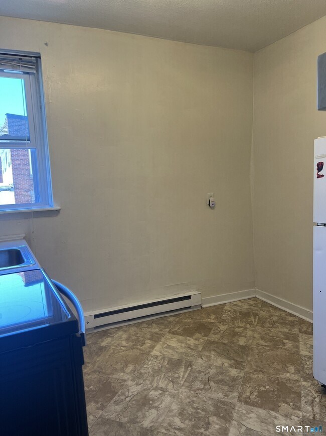 Building Photo - 97 Green St