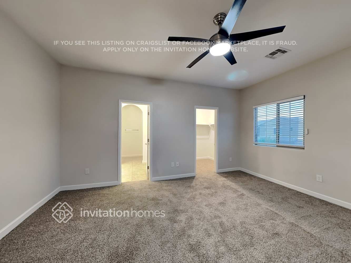 Building Photo - 1367 S Country Club Dr