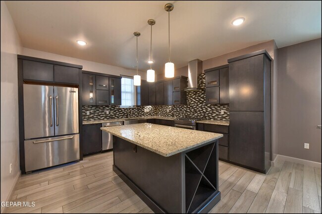 Building Photo - 312 Vin Almoradi Ct