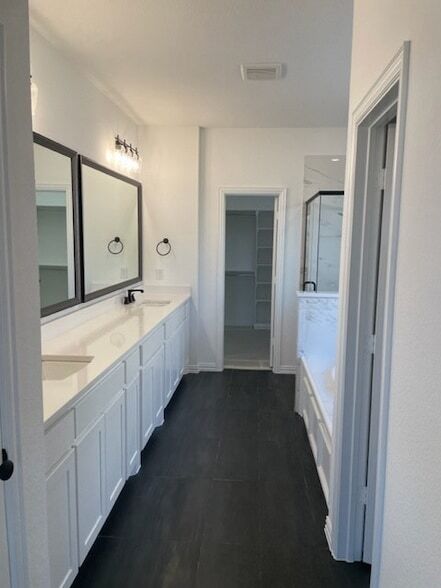 Building Photo - 2099 Roquette Dr