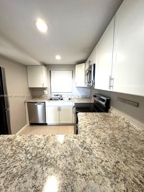 Building Photo - 9470 Live Oak Pl