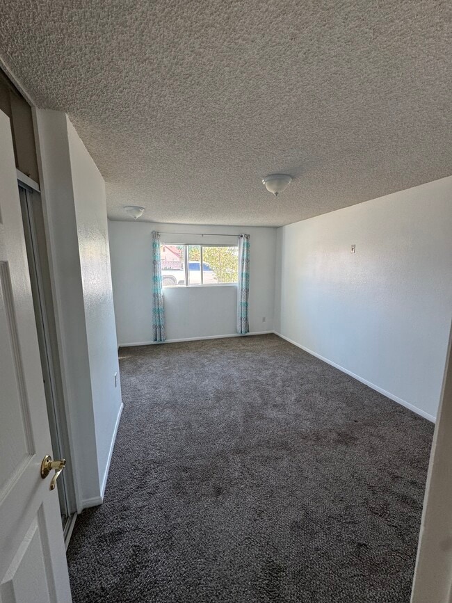Building Photo - 438 W Ward Ave