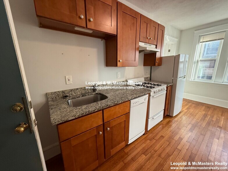 Building Photo - 1713 Commonwealth Avenue