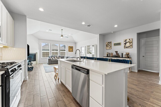 Building Photo - 1585 Sunrise Gables Dr