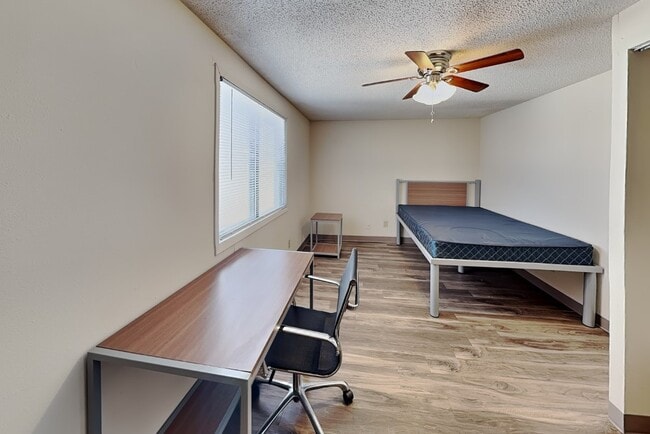 Building Photo - 207 Stanton Ave
