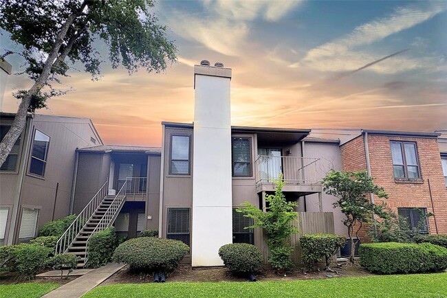 Primary Photo - 1201 Bering Dr
