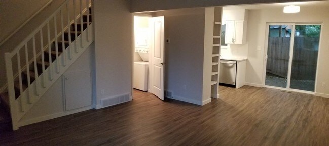 Building Photo - 2 Bed 1.5 Bath in Longmont