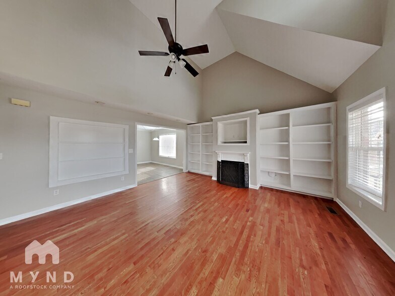 Building Photo - 364 Old Glory Ln