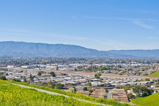 Building Photo - Modern Communication Hill Townhome | Panoramic Mountain Views