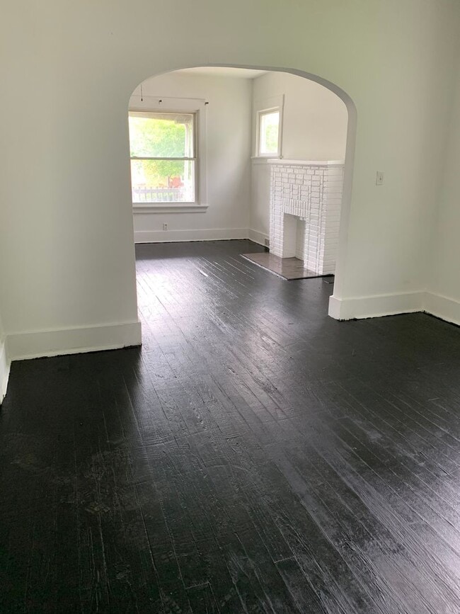 Building Photo - Two Bedroom Duplex