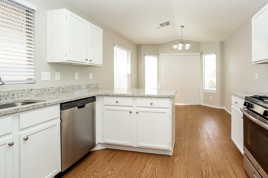 Building Photo - 8341 Pendragon Cir