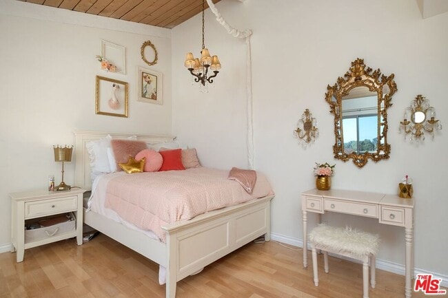 Building Photo - 28240 Rey De Copas Ln