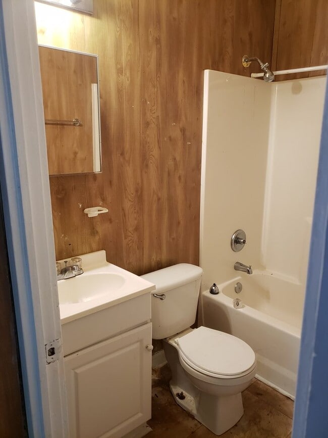 Building Photo - Home for rent