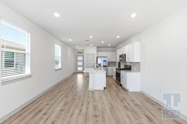 Building Photo - 8129 Linnie Ln