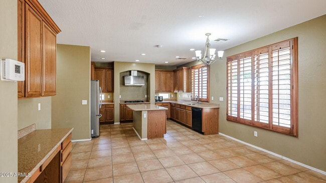 Building Photo - 7015 W Southgate Ave