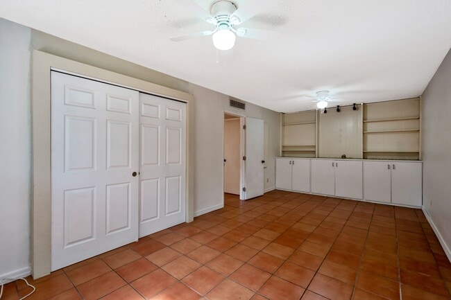 Building Photo - 6-Bedroom Residence Featuring Pool, Turf Yard & 2-Car Garage