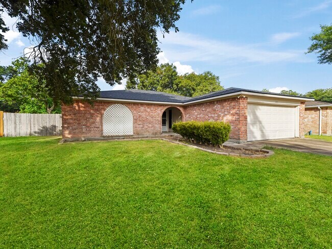 Building Photo - 1223 Bramblebury Dr