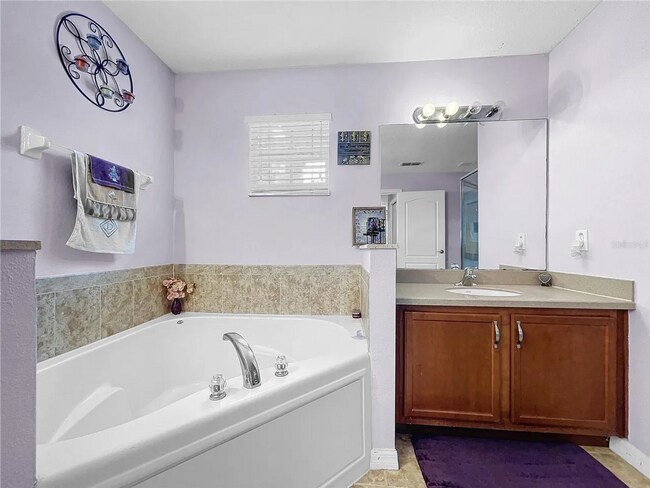 Building Photo - SECTION8 VOUCHER ACCEPTED! Stunning Home at Bay Cedar Ave! 4bed | 3bath