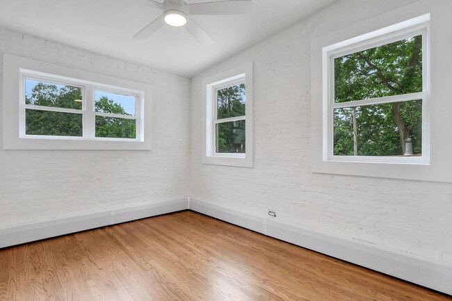 Building Photo - 50 Old Balmville Rd