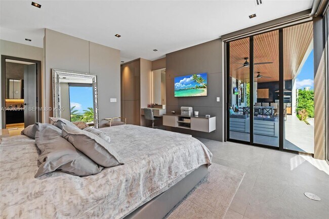 Building Photo - 655 Layne Blvd