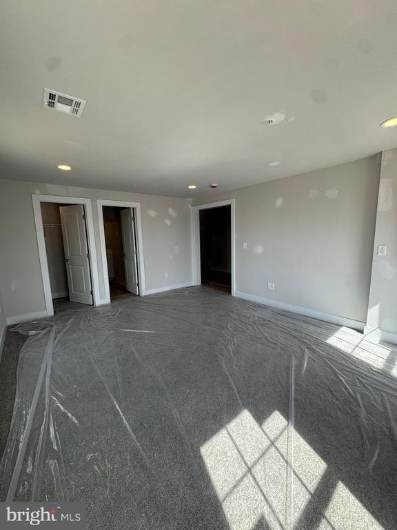Building Photo - 3123 Overlook Dr