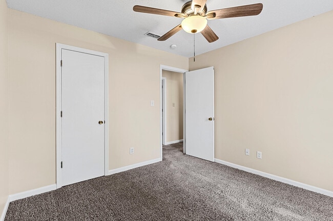 Building Photo - 4158 Arlington Rd